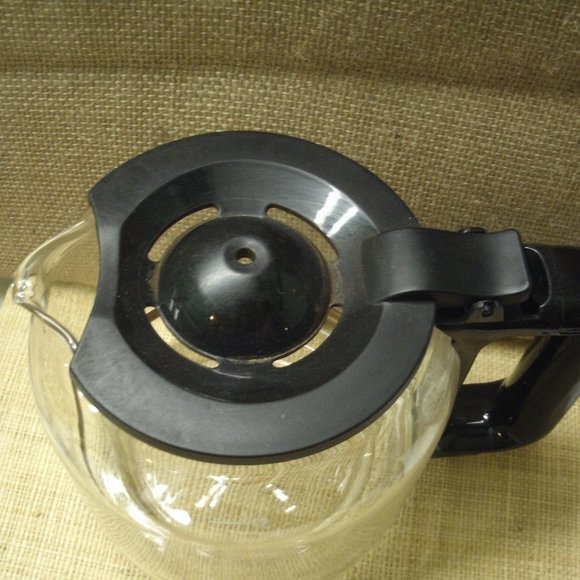 12 Cup Glass Coffee Maker Carafe Replacement - Picture 10 of 15